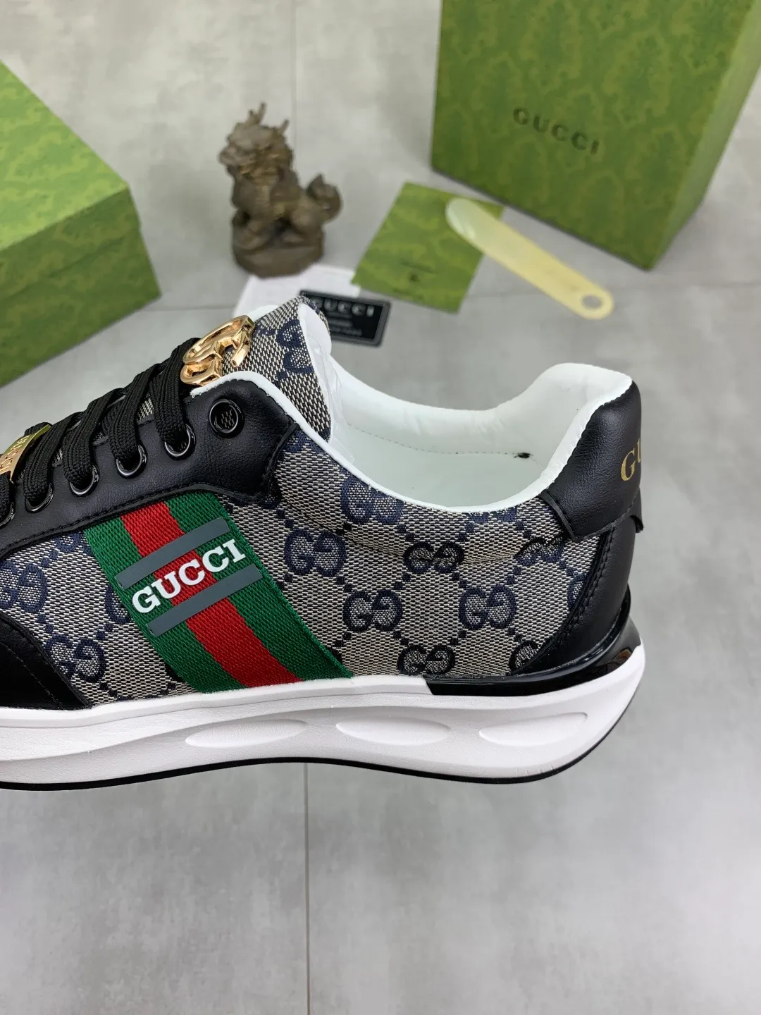 Men's shoes 💰P420💰[New model] (GUCCI) official website's latest 🎁🎁casual and fashionable men's shoes👟, hot style 💥 simple and elegant style, exclusive for trendy men. Unique official website latest brand double G element 👑Gucci original style Decoration, fashionable and generous, made of original frosted calfskin ✅ fully imported first-layer pigskin lining, the official website specifies wear-resistant, lightweight original rubber casual outsole, classic model taken in real life 🎬38-44 (customized for 45) 2️⃣ colors available